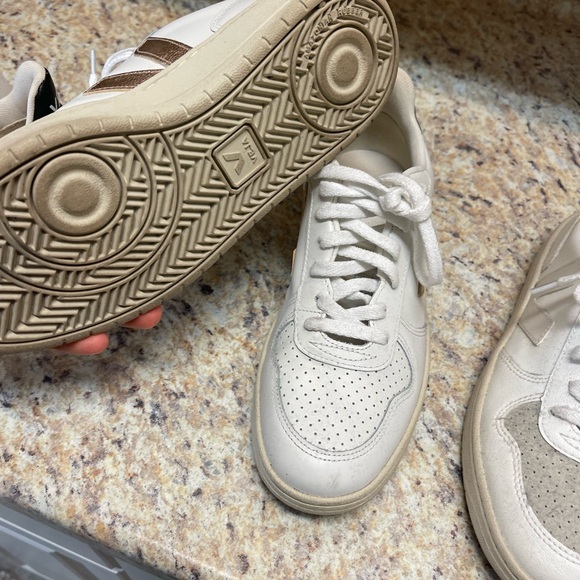 Veja woman's sneakers. Set of 3 - Picture 3 of 5